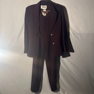 Avenue HQ Maroon Women's Pant Suit (M)